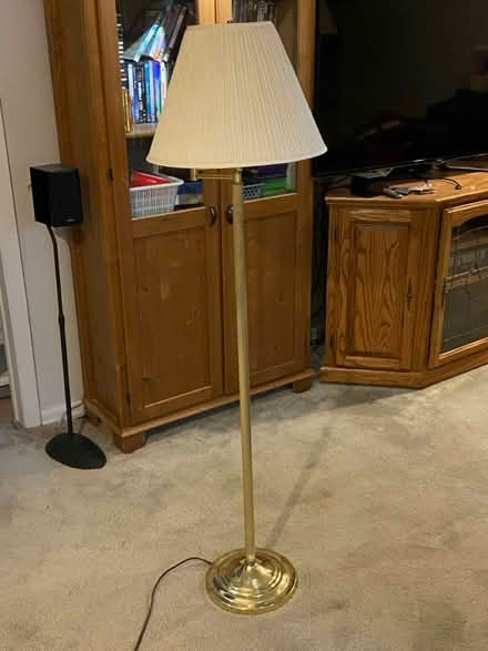 Photo of free Floor Lamp (Southdown. & QEW) #1