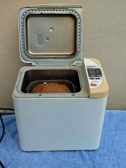 Photo of free Panasonic SD-206 Breadmaker (WV3 Chapel Ash) #2