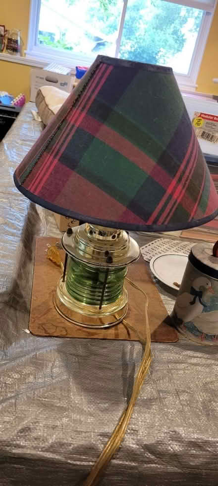 Photo of free Cute small lamp (Woodridge) #1