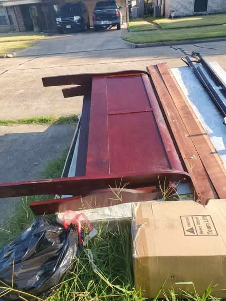 Photo of free Sleigh bed and Hollywood frame (1313 Atlanta, Deer Park) #1