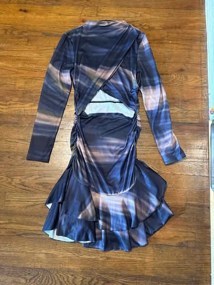 Photo of free Size L - Super pretty dress (Clason Point Bronx NY) #2