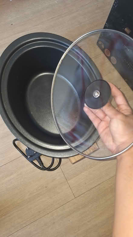 Photo of free Slow Cooker 3.5L (371 Edgware road, W2) #2