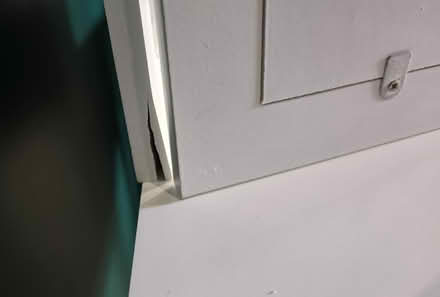 Photo of free White Vanity/Dresser (Addiscombe CR0) #4