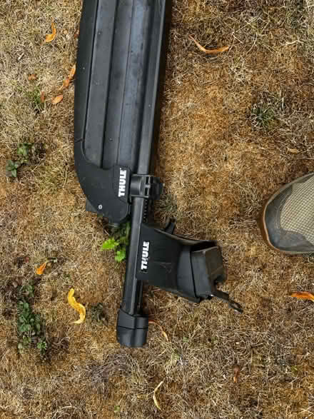 Photo of free Thule roof bars (Orpington BR6) #2