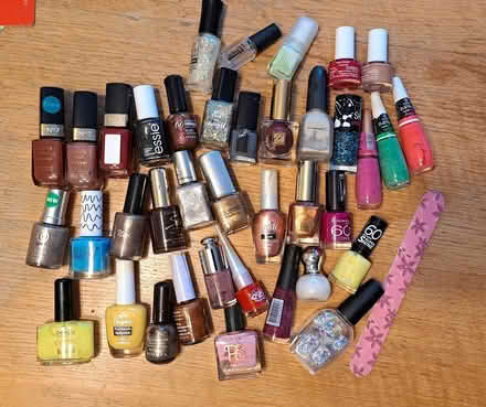 Photo of free Various bottles of nail varnish (Hatfield AL10) #1