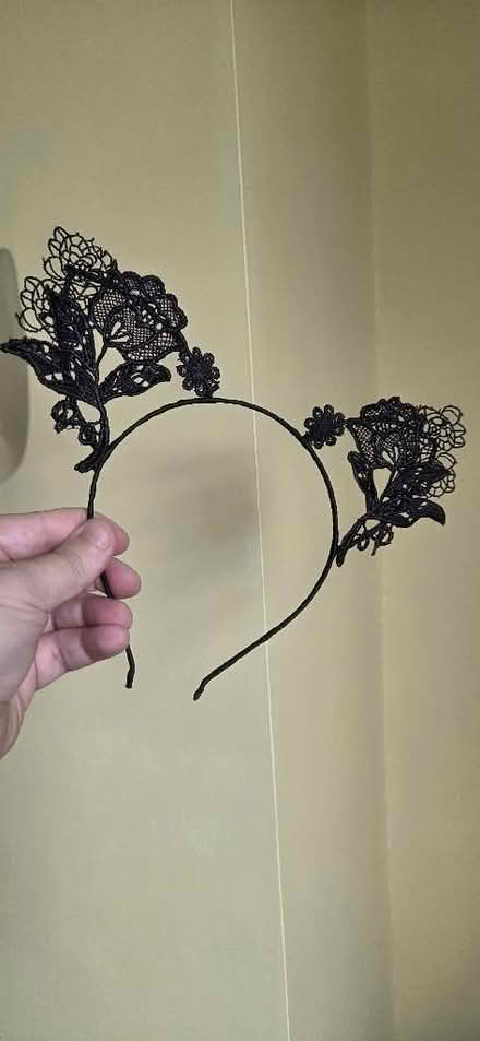 Photo of free Three Fascinators In Hat Box (Shipley BD18) #4