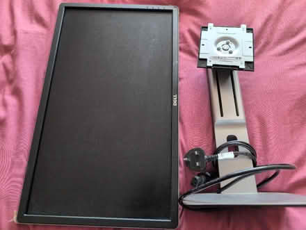 Photo of free Dell monitor & stand #2 (Ecclesall, S11) #1