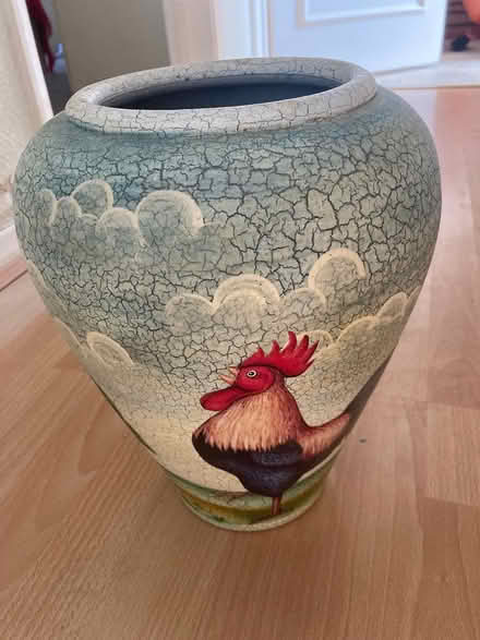 Photo of free Large vase with rooster (Willingdon BN22) #1