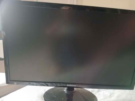 Photo of free monitor with HDMI connection (Ram Corner GU1) #1