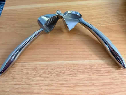 Photo of free 🧄 Garlic presser (Richmond TW9) #2
