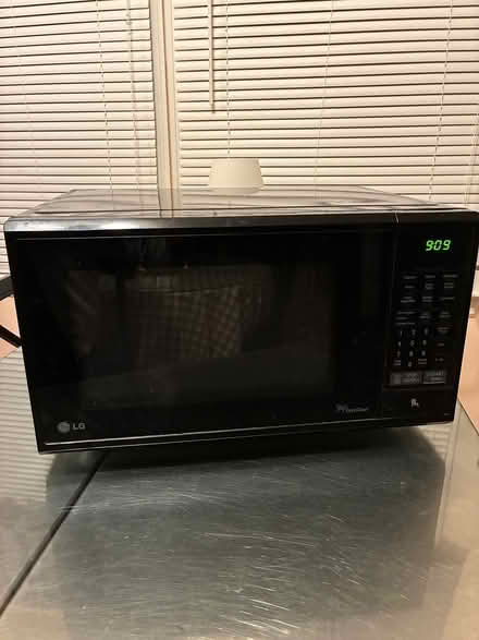 Photo of free LG microwave (Saugerties) #1