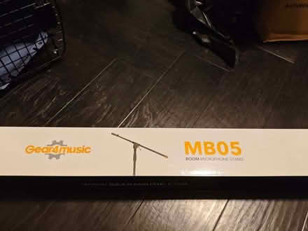 Photo of free SubZero SZS-P8A (bluetooth speaker), microphone with stand (Clifton BS8) #2
