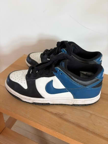 Photo of free Nike trainers size 4.5 (Guildford GU2) #2