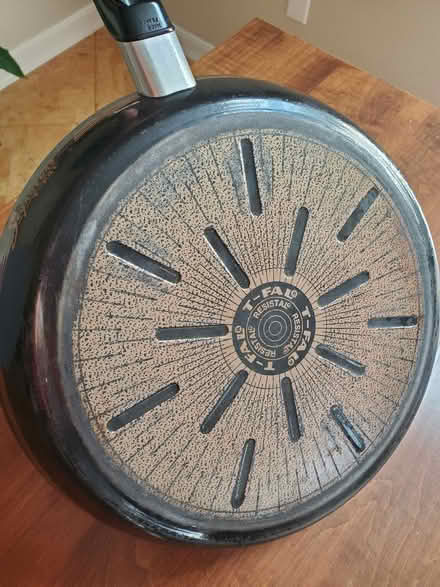 Photo of free 12" Non-Stick Frying Pan (Mooney's Bay) #2