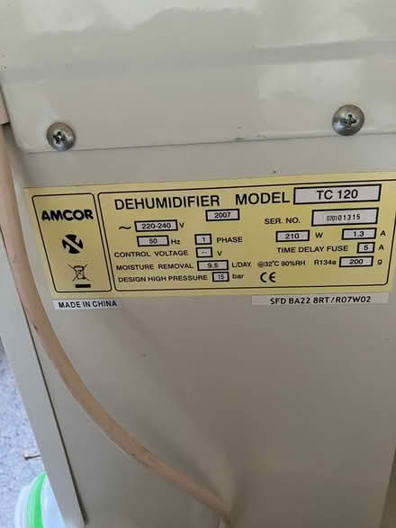 Photo of free De-humidifier. Three legged (Malvern Link WR14) #2