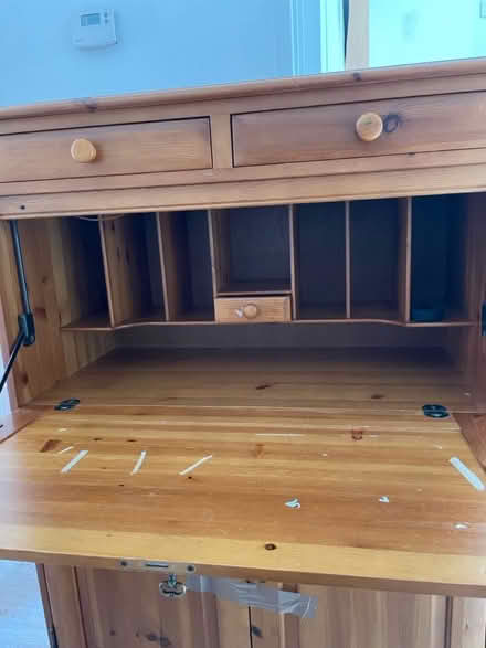 Photo of free Pine bureau (Barrow upon Soar, LE12) #4