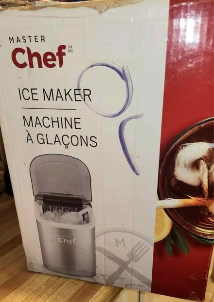 Photo of free Ice Maker Master Chef (Danforth and Greenwood) #2