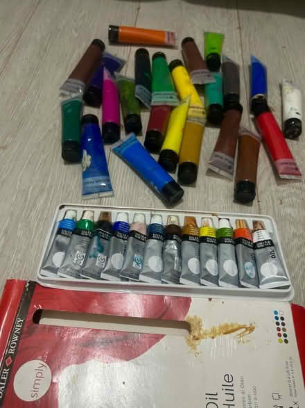 Photo of free Paints (LU3) #1
