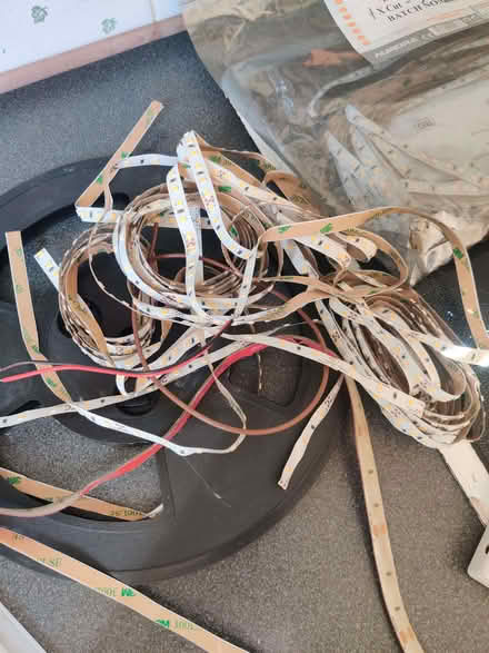 Photo of free LED strip light bits (Meersbrook S8) #2