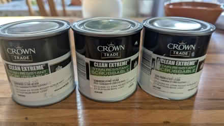 Photo of free pots of paint (Old Walcot SN3) #1