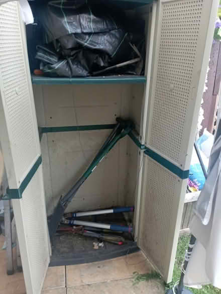 Photo of free Small plastic shed (CR44EX CR4) #1