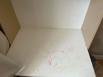 Photo of free Kids desk (Fulham Broadway SW6) #4