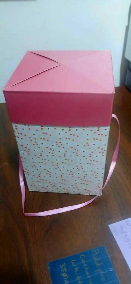 Photo of free Gift box (Longwood) #1