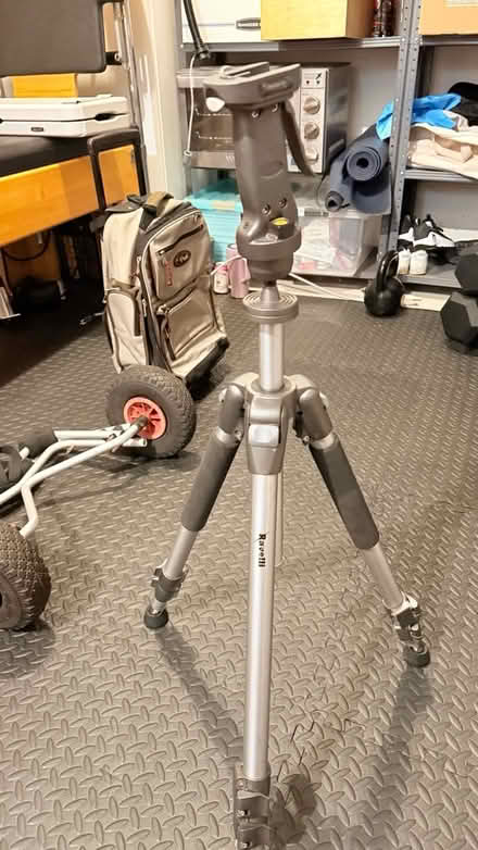 Photo of free Ravelli Tripod Heavy Duty (El Granada) #2