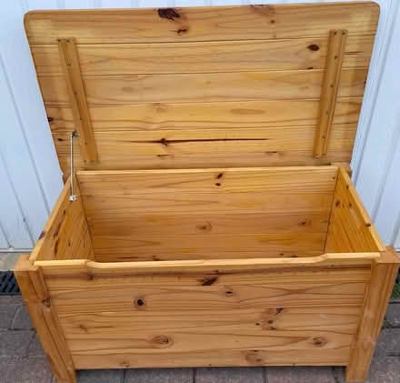 Photo of free Pine Ottoman (Earley RG6) #2