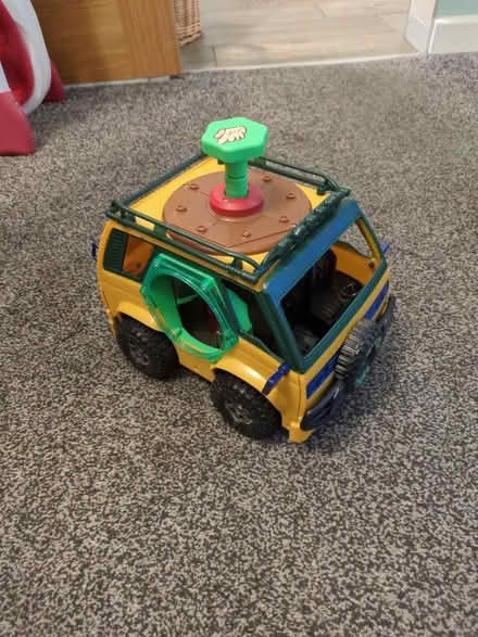 Photo of free Teenage Mutant Ninja Turtles pizza van playset (Orgreave S13) #1