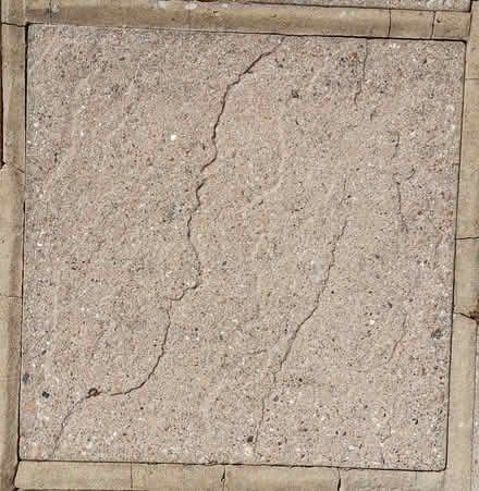 Photo of free paving slabs (Sunbury-on-Thames TW17) #4