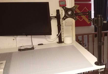 Photo of free Flexible Monitor Arm (VESA 75/100) (Royston SG8) #2