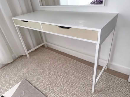 Photo of free Desk/dressing table (StokeNewington/Newington Green) #1