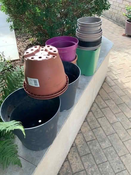 Photo of free Plastic Flower Pots (Kidlington OX5 2EJ) #1