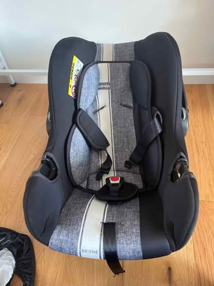 Photo of free Car seat Group 0+ (0-13kg) (Ravenscourt Park W6) #1