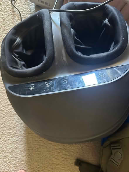 Photo of free Blankets, Pillow cases, Massager (Century park, cathedral city) #2