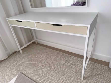 Photo of free Desk/dressing table (StokeNewington/Newington Green) #2
