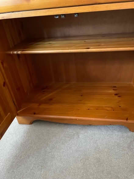 Photo of free Pine bureau (Barrow upon Soar, LE12) #3