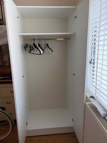 Photo of free Double wardrobe (SS9 Leigh) #2