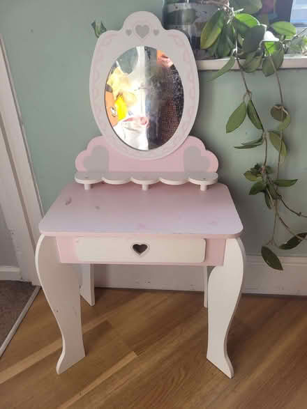 Photo of free Wooden Play Dressing Table (Slyne-with-Hest LA2) #1