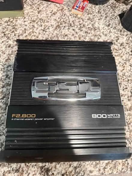 Photo of free 800 watt amp f2.800 (Camden parc) #1