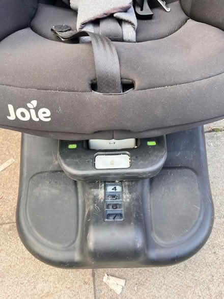Photo of free Joie Isofix car seat to age 4 (Battersea SW11) #4