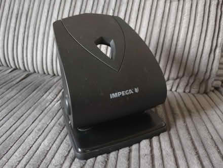 Photo of free hole punch (Kingsway BA2) #1