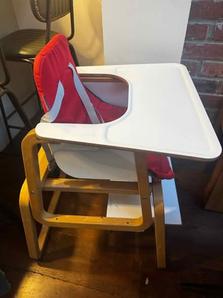 Photo of free High chair/ toddler chair and desk (Headington OX3) #1