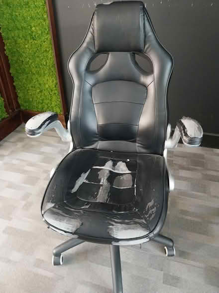 Photo of free Office chair worn (city centre LS1) #1