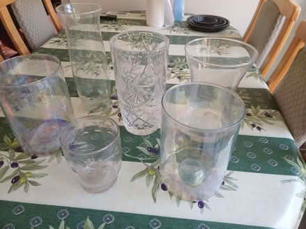 Photo of free Glass flower vases (Cherwell Heights OX16) #1