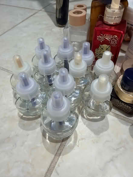 Photo of free cosmetic & refresher glass jar (Loma Rio dr Saratoga) #4