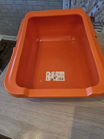Photo of free Cat Litter Tray (Malvern Link WR14) #1