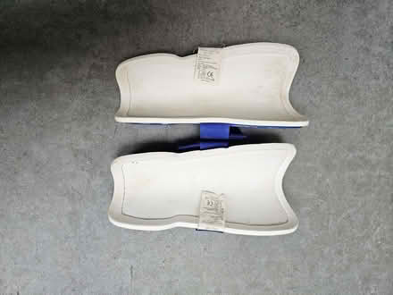 Photo of free Chelsea kids shin pads and chelsea boot bag (Wandsworth Common SW11) #3