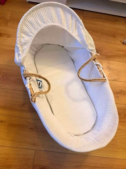 Photo of free Moses Basket (Houghton Regis LU5 5DE) #2